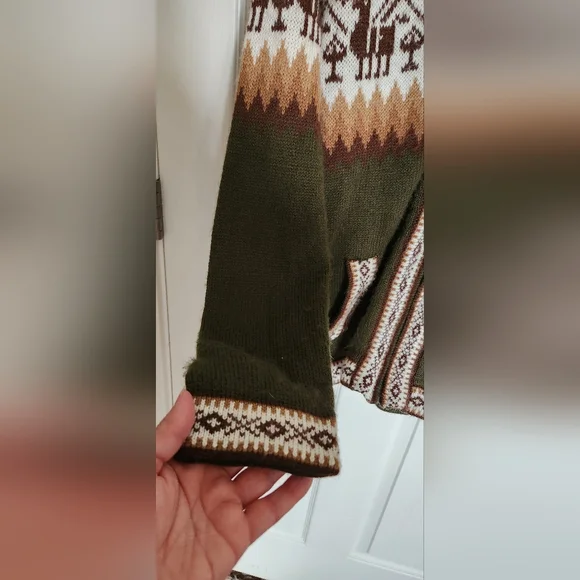 Amorinka Alpaca Wool Hooded Zip-Up Sweater - XL, Made in Peru - Picture 5 of 11